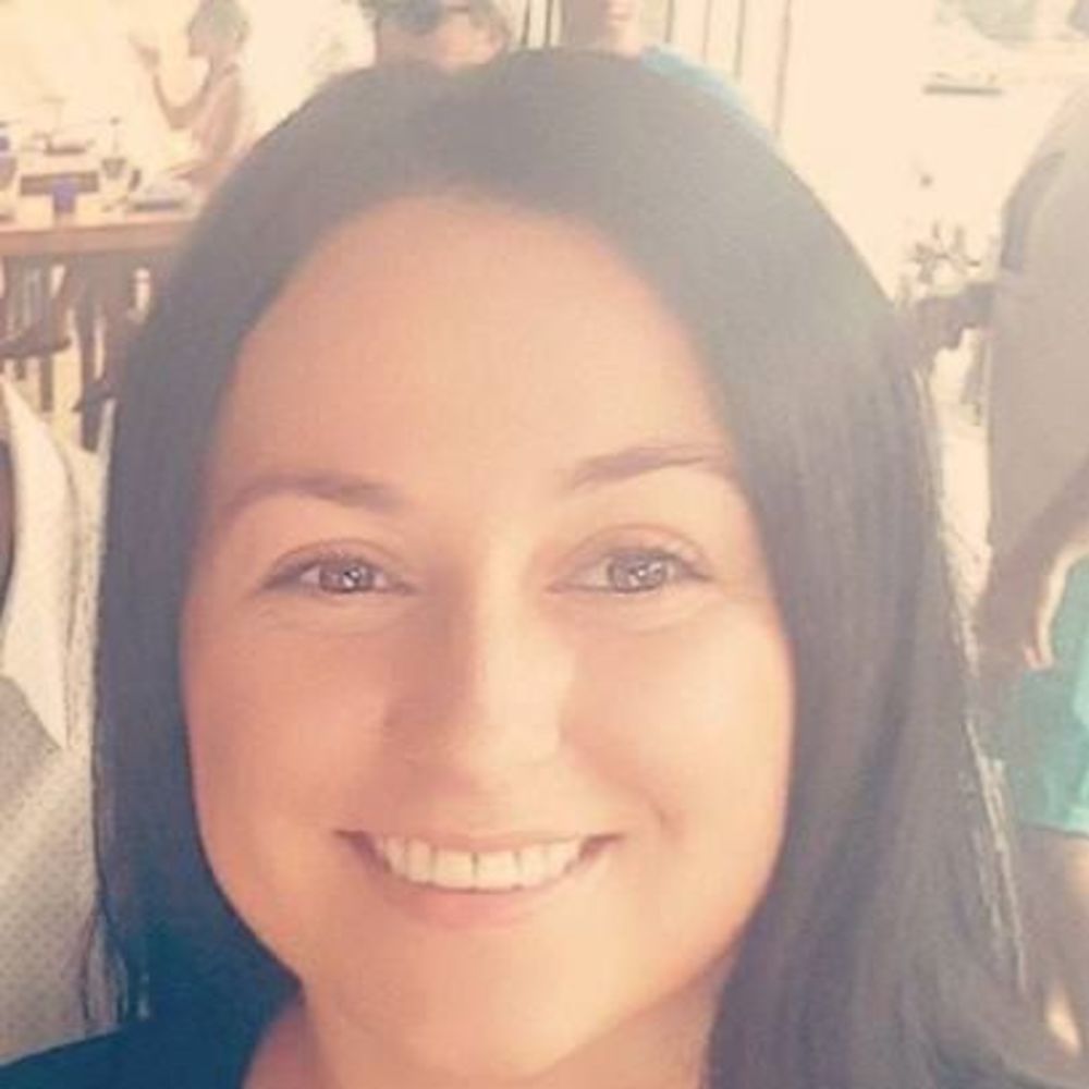 Meet your Posher, Ivona